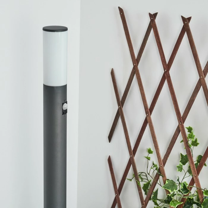 Hofstein Caserta Wegeleuchte Anthrazit, 1-flammig, Bewegungsmelder 2 Hofstein Caserta Wegeleuchte Anthrazit, 1-flammig, Bewegungsmelder – Bild 2